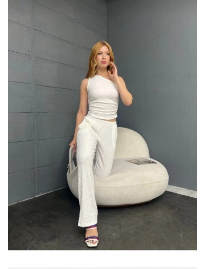 Tek Omuz Gofre Kumaş Beyaz Bluz Pantolon Takım