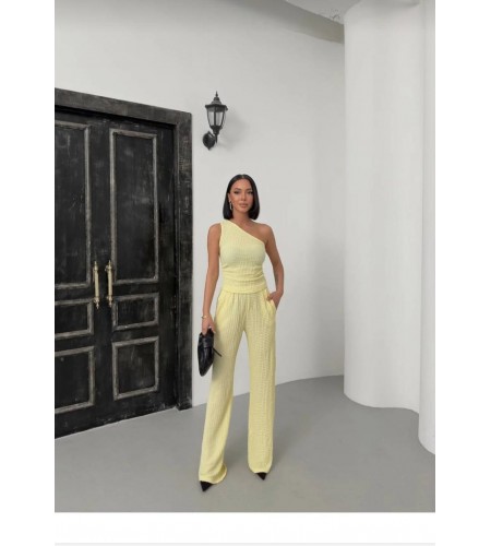 Tek Omuz Gofre Kumaş Sarı Bluz Pantolon Takım