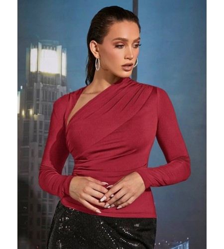 Önü V Dekolte Detaylı Kırmızı Bluz