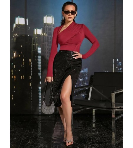 Önü V Dekolte Detaylı Kırmızı Bluz