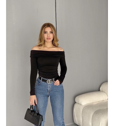 Madonna Yaka Siyah Bluz